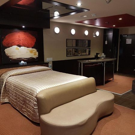 Le Chabrol Hotel & Suites Montréal Eksteriør bilde