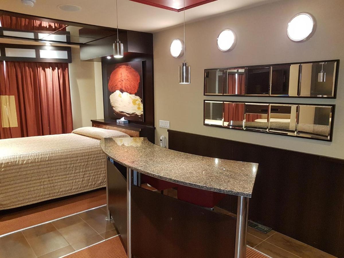 Le Chabrol Hotel & Suites Montréal Eksteriør bilde